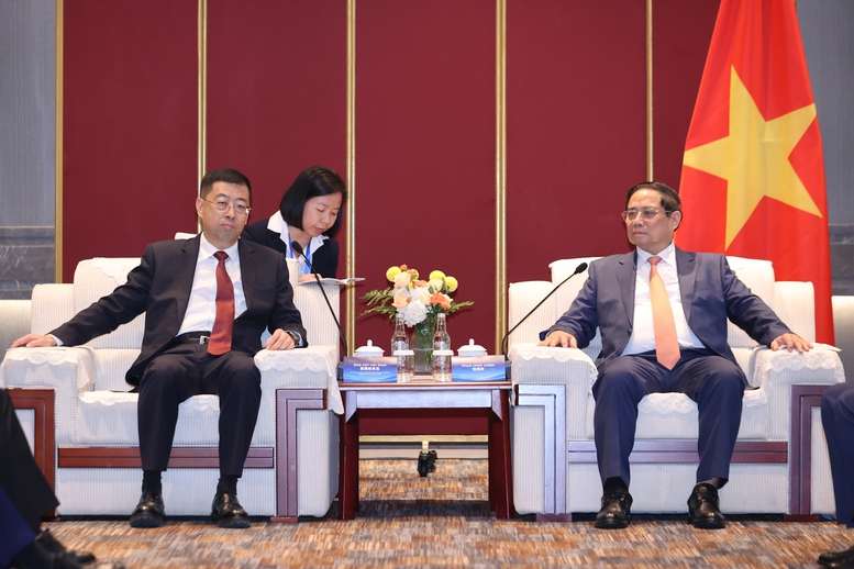 建议中国支持在越南建设国际金融中心