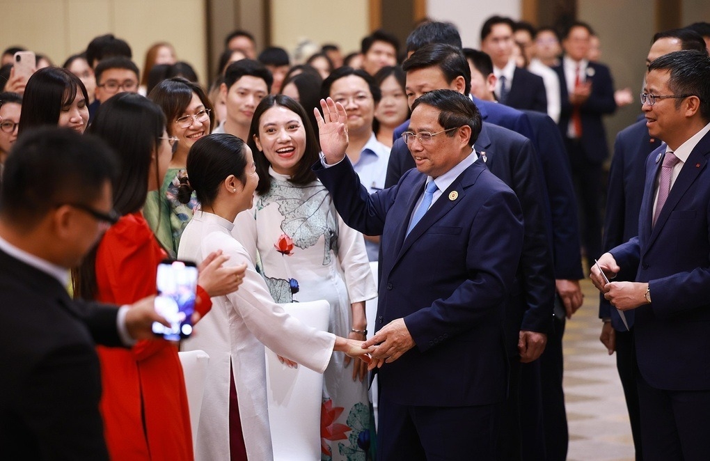 越南政府总理范明政会见旅居中国越南人社群代表