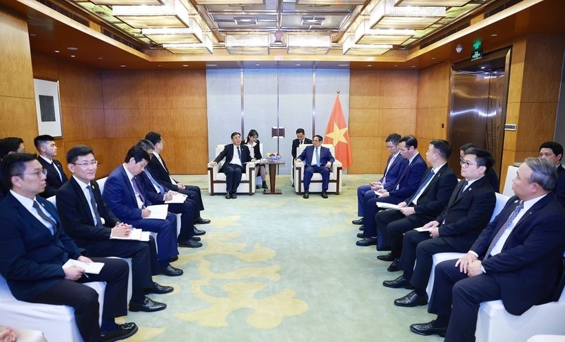 政府总理范明政会见中国基础设施发展领域龙头企业负责人