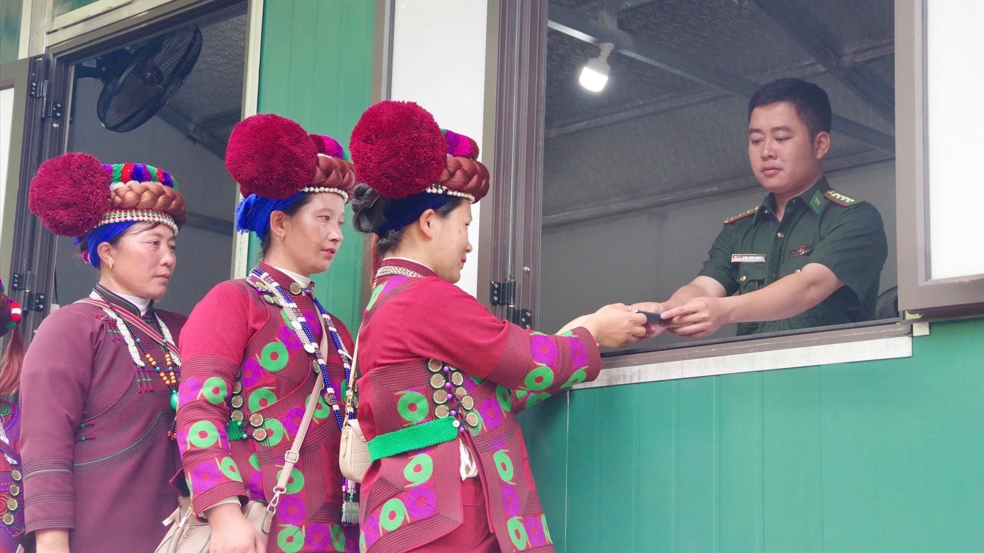 斯庄(越南)—申水堂(中国)边民通道恢复开放