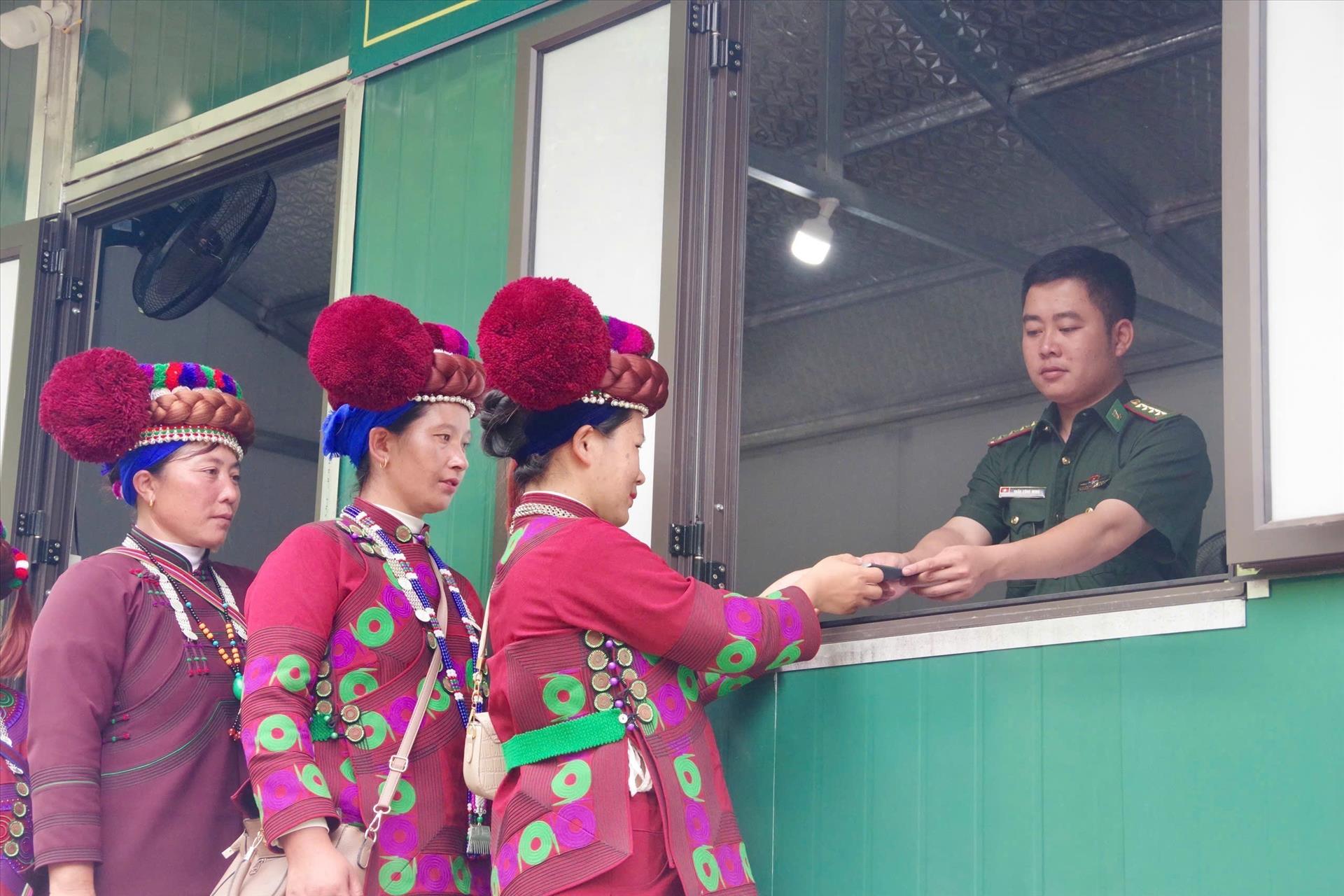 斯庄（越南）—申水堂（中国）边民通道恢复开放