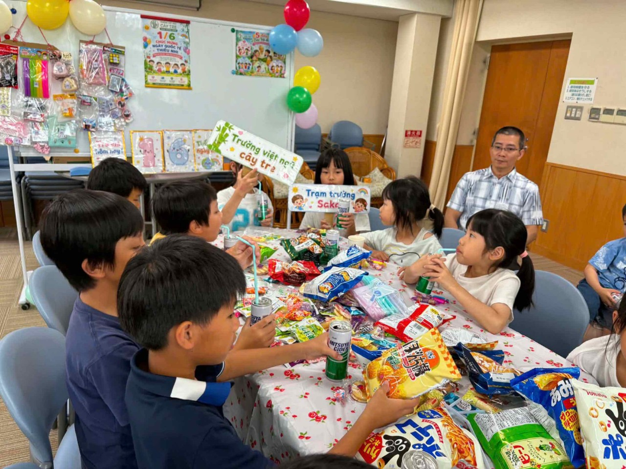 竹树越南语学校举办儿童节庆祝活动