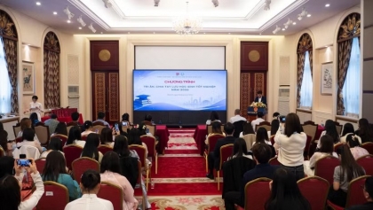 越南留学生在北京发挥越中友谊桥梁作用