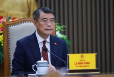 越中总理强调深化战略互信与务实合作