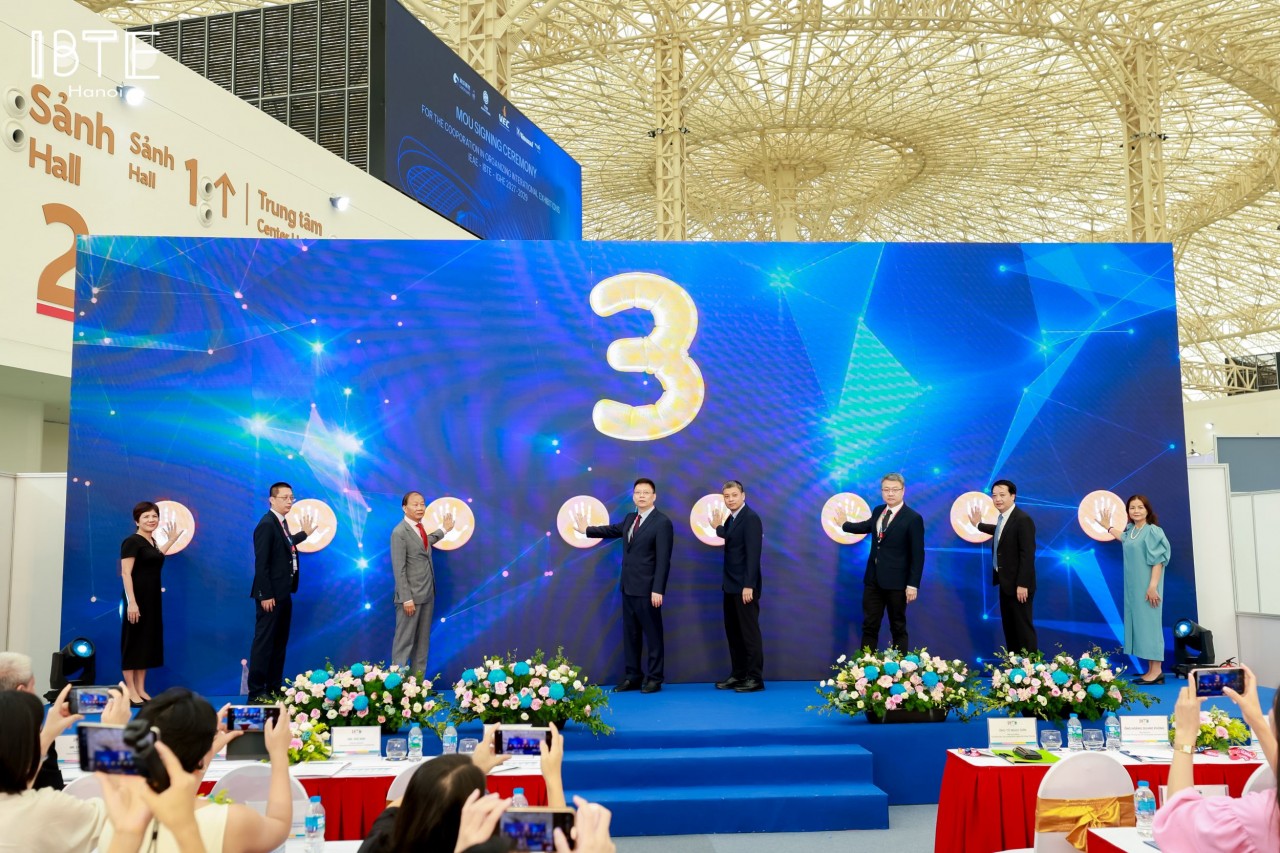 中国企业高度评价越南市场发展机遇 Doanh nghiệp Trung Quốc đánh giá cao cơ hội từ thị trường Việt Nam