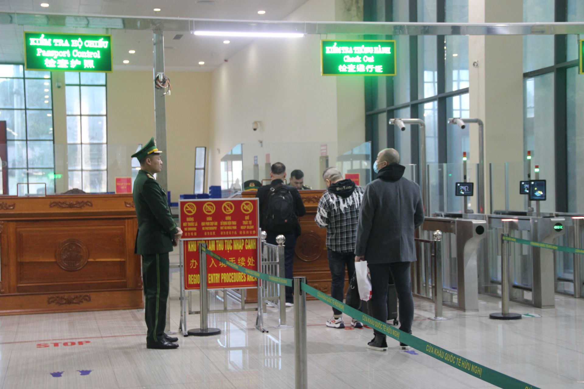 友谊国际口岸边境旅游与经贸重现活力