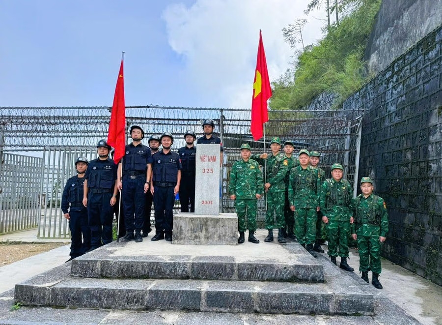 宣光省边防部队与中方深化边境执法合作 宣光省边防部队与中方深化边境执法合作