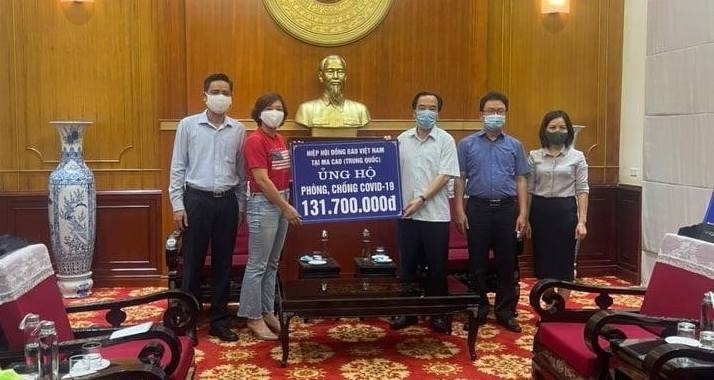 2021年6 月，澳门越南侨胞协会首次向越南祖国阵线中央委员会捐赠了 1.317亿越南盾，用于新冠肺炎疫情防控工作