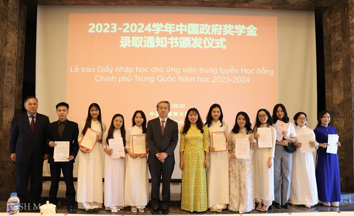 41名越南学生获2023-2024学年中国政府奖学金