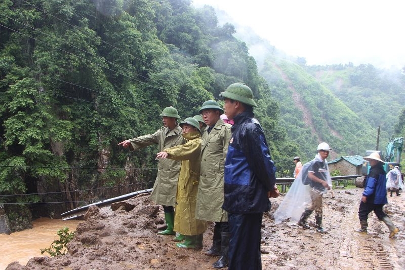 Bản in : 越南红十字会为安沛省受灾影响民众提供援助 | Vietnam+ (VietnamPlus)