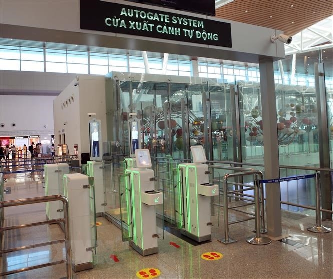 Bản in :  岘港国际机场自助通关系统帮乘客节省时间 | Vietnam+ (VietnamPlus)