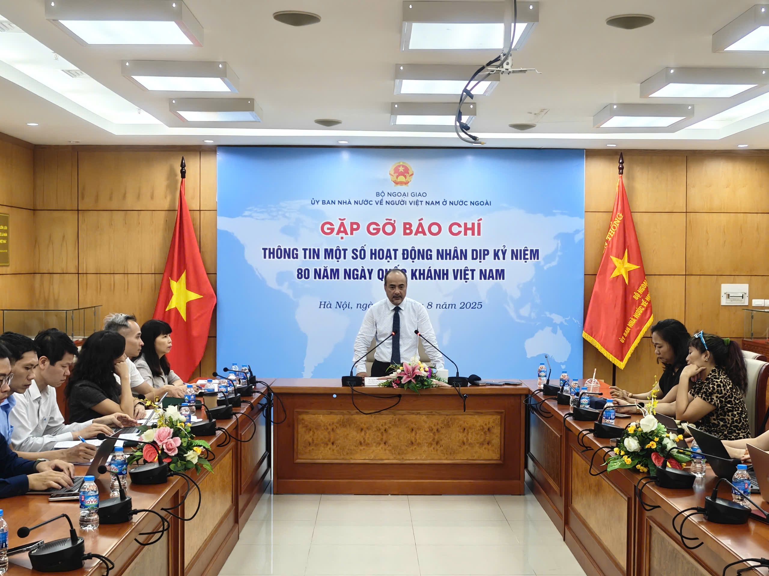 越南庆祝80周年：为海外越南人举办系列活动