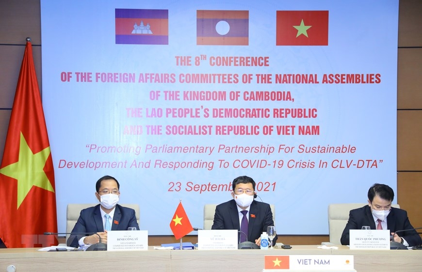 Bản in : 越老柬三国国会对外委员会发表联合声   明呼吁各国分享新冠疫苗 | Vietnam+ (VietnamPlus)