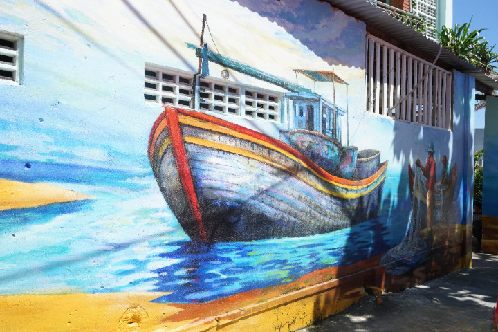 Bản in : 山茶郡壁画路——岘港市一个有趣的新旅游景点 | Vietnam+ (VietnamPlus)