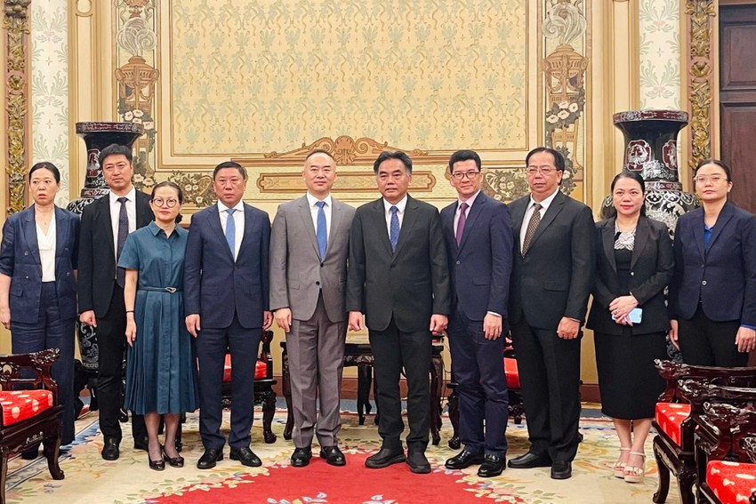 胡志明市与中国沈阳市加强半导体芯片生产合作