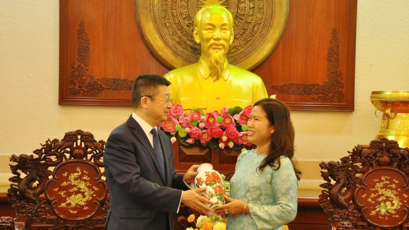 越中关系正处于历史上最辉煌的时刻