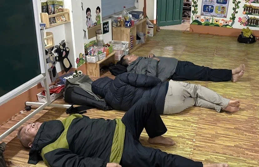 及时援助因暴雨洪水受困的中国台湾游客团队