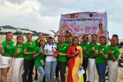 越南女性在中国澳门积极推广国家形象