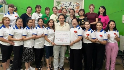 旅居中国澳门越南人为祖国灾区送温暖