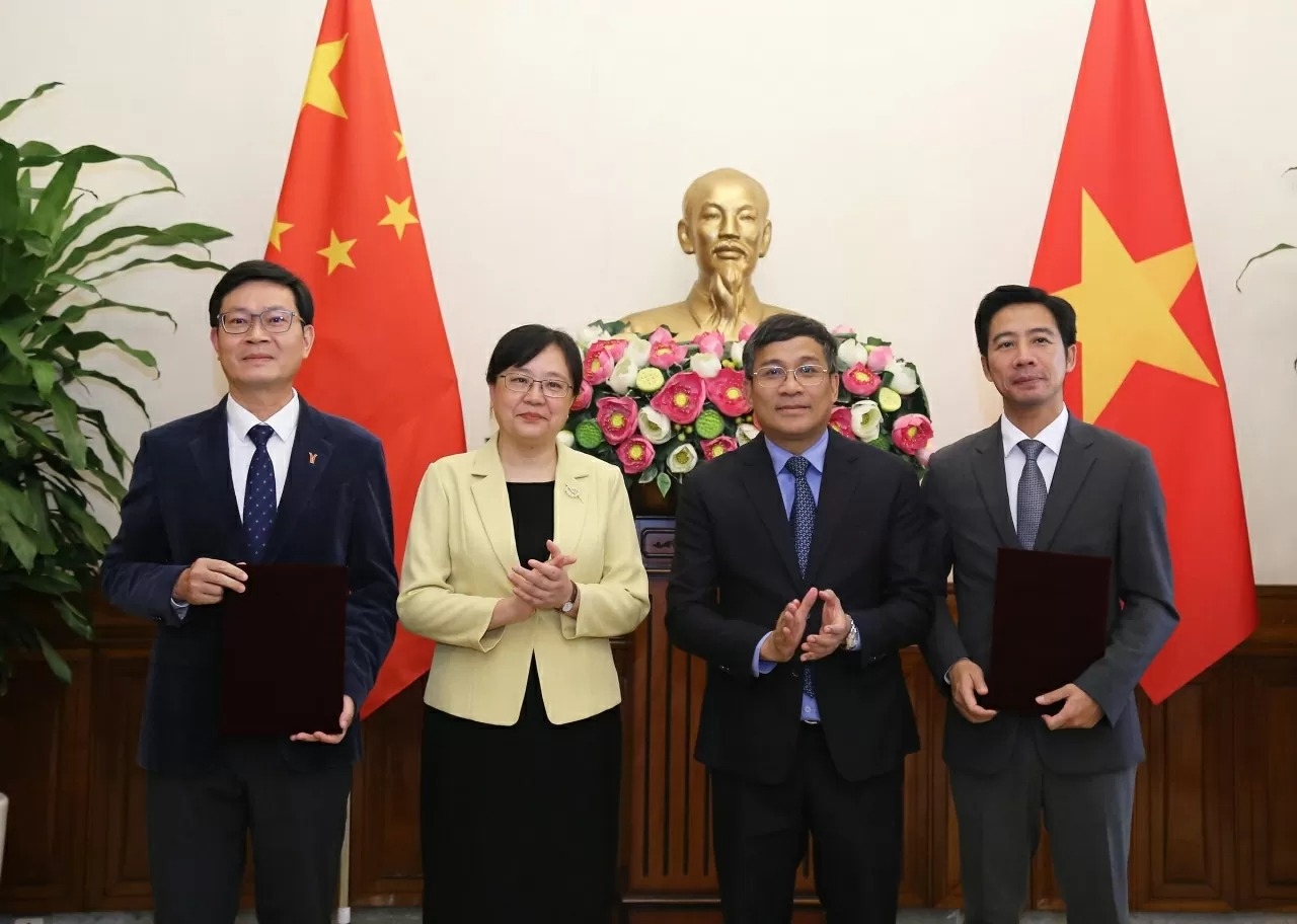 越南与中国广东省加强战略对接,拓展多领域合作 越南与中国广东省加强战略对接,拓展多领域合作