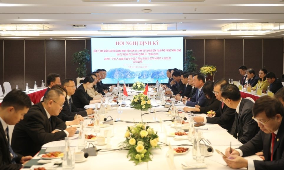 加强越南广宁省与中国防城港市的人文交流与经贸合作