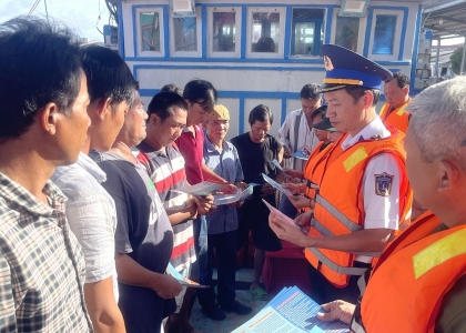 帮助胡志明市渔民学法守法，共同抵制IUU捕捞