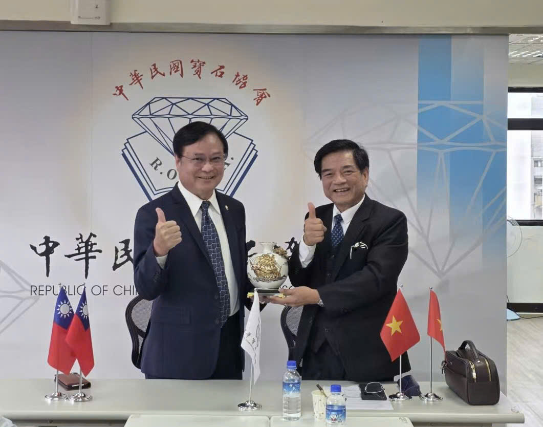 加强连接，拓展越南与台湾在工艺美术、珠宝和宝石领域的合作