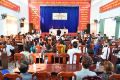 金瓯省渔民参加模拟法庭，增强反IUU捕捞意识