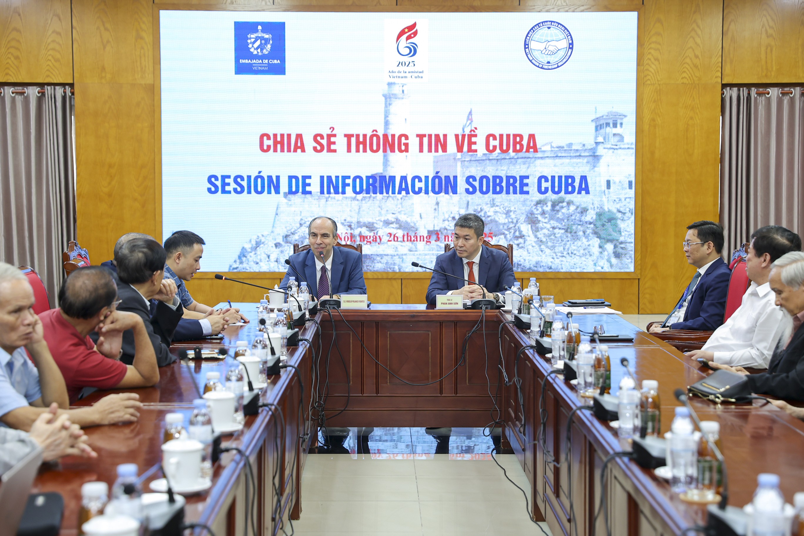 Đại sứ Rogelio Polanco Fuentes tại buổi chia sẻ thông tin về Cuba do Liên hiệp các tổ chức hữu nghị Việt Nam phối hợp Đại sứ quán Cuba tại Việt Nam tổ chức, ngày 26/3/2025.(Ảnh: Đinh Hòa)