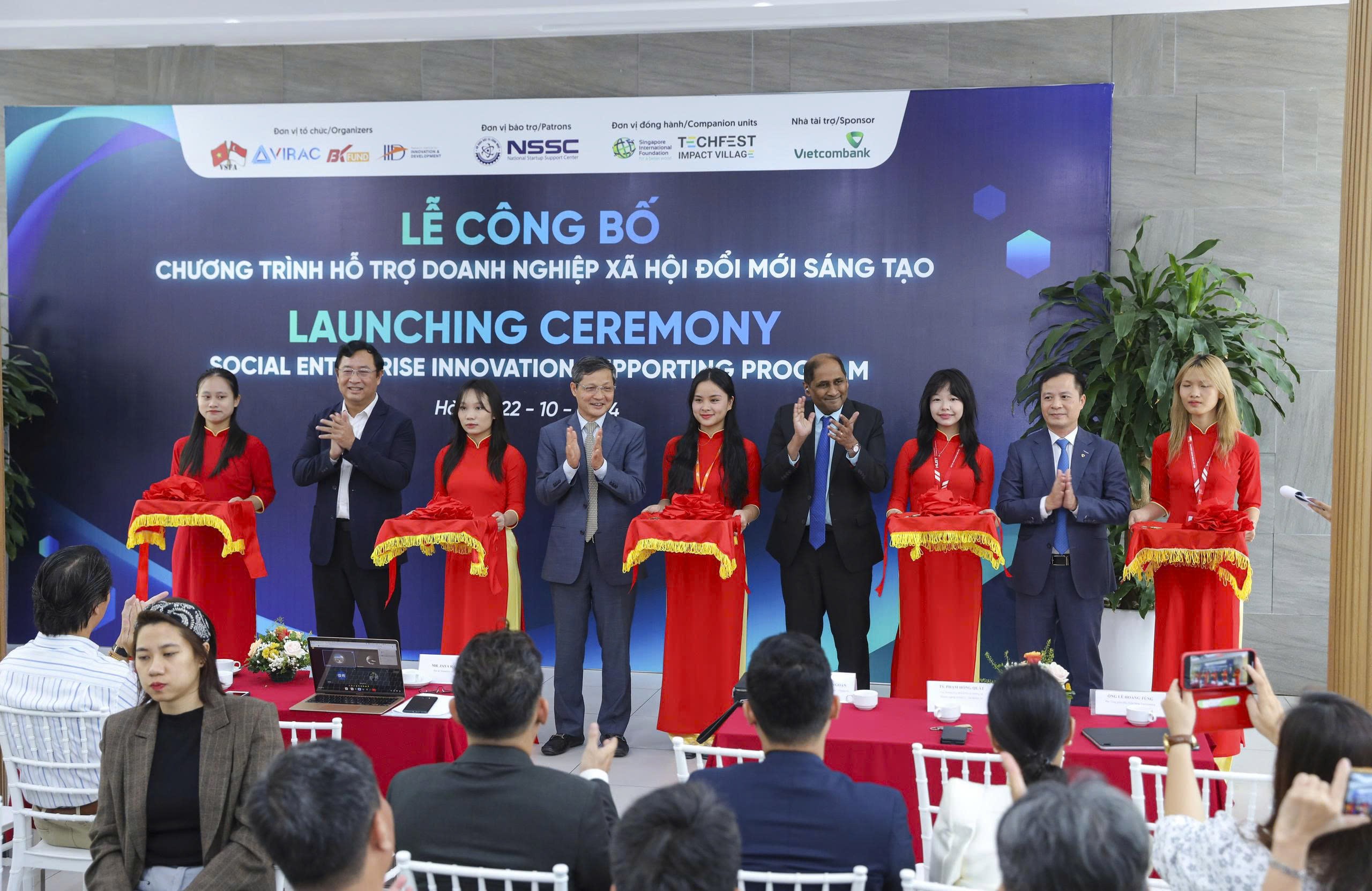 经济外交:从越南-新加坡友好协会的活动看外交新视角 Ngoại giao kinh tế: Góc nhìn từ hoạt động của Hội hữu nghị Việt Nam - Singapore