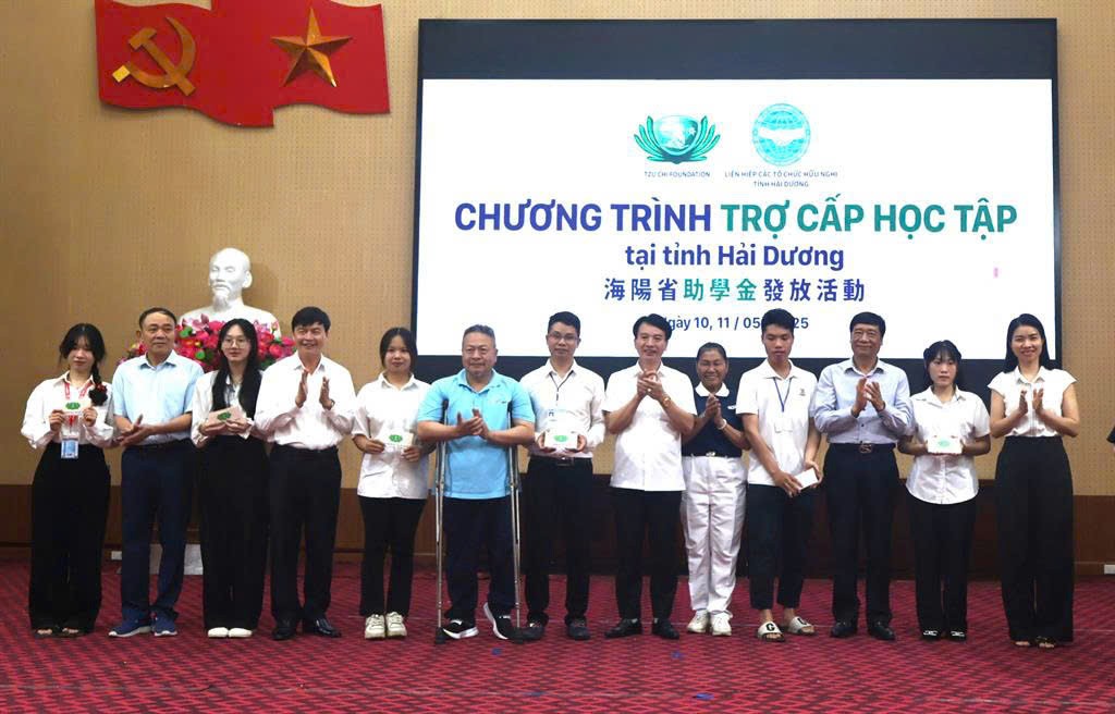 海防市:在非政府组织项目中融入民间对外活动 Hải Phòng: Lồng ghép hoạt động đối ngoại nhân dân trong dự án phi chính phủ