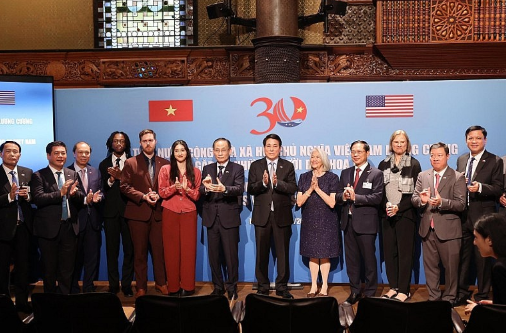 积极支持党和国家对外工作的75年——新征程上的使命 75 năm tích cực hỗ trợ đối ngoại đảng và ngoại giao nhà nước – nhiệm vụ trên chặng đường mới