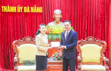 发展岘港与中国各地和企业的关系与合作