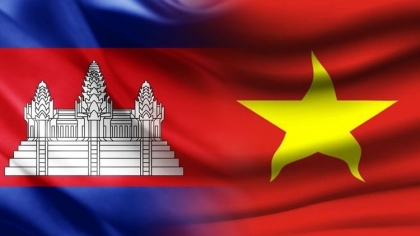 培养越柬两国人民之间的团结友谊