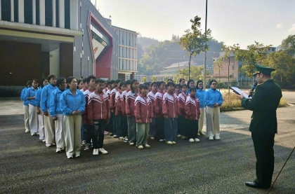 在北坡中小学开展越中陆地边界三份法律文件宣传活动