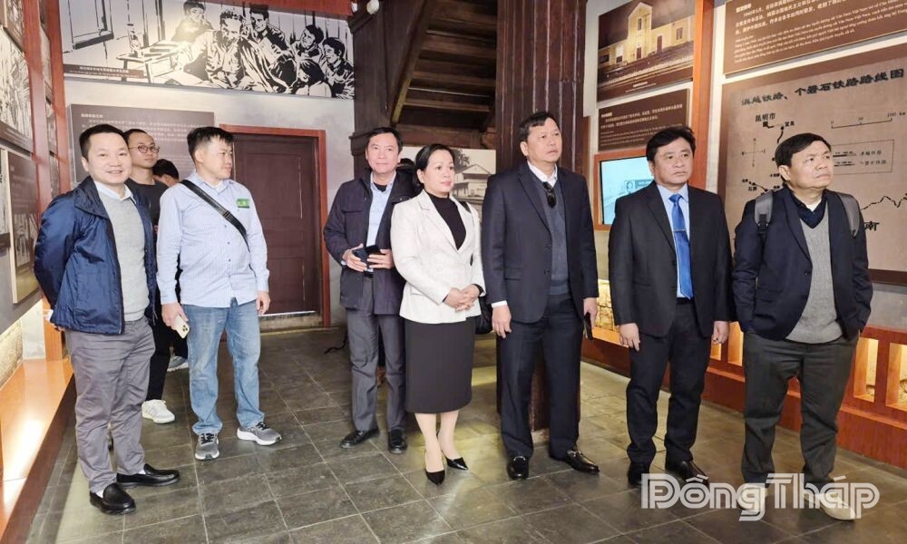 越南同塔省工作代表团在中国云南省开展工作