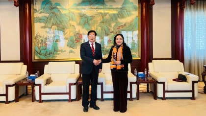 拓展越中在文化、体育和旅游领域的合作