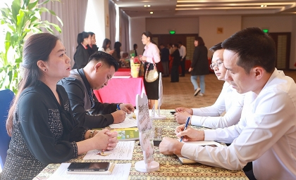 加强经贸对接，提供对华出口咨询服务