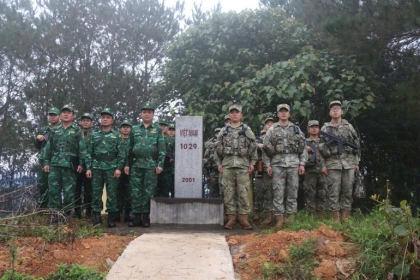 越南谅山省边防部队与中方开展越中边境联合巡逻