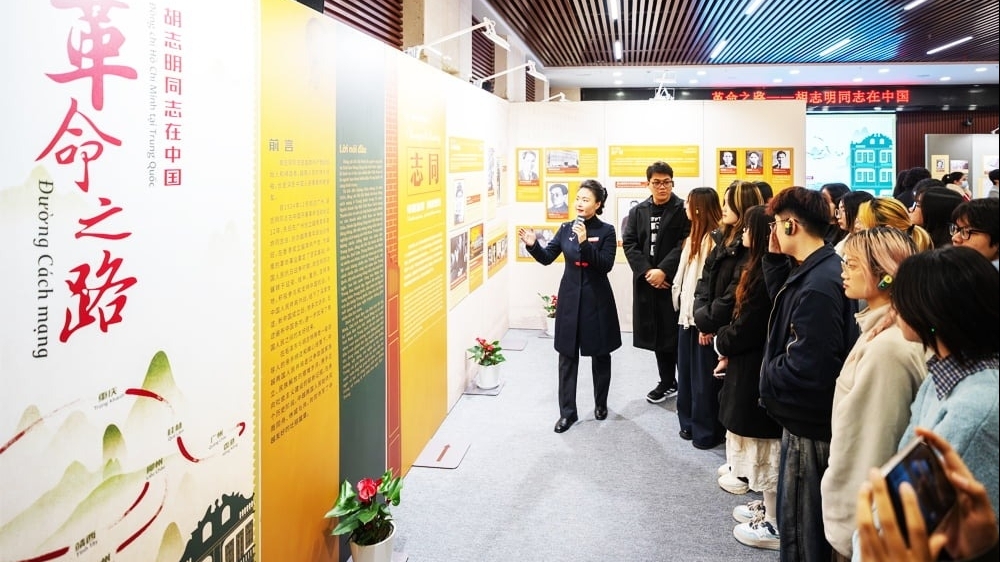 回顾胡志明主席在中国留下的革命足迹。