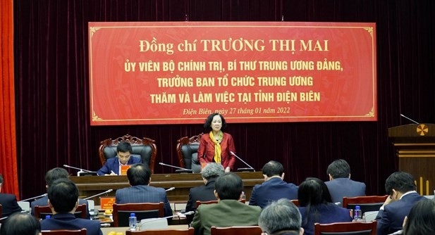 越共中央组织部部长张氏梅视察奠边省。