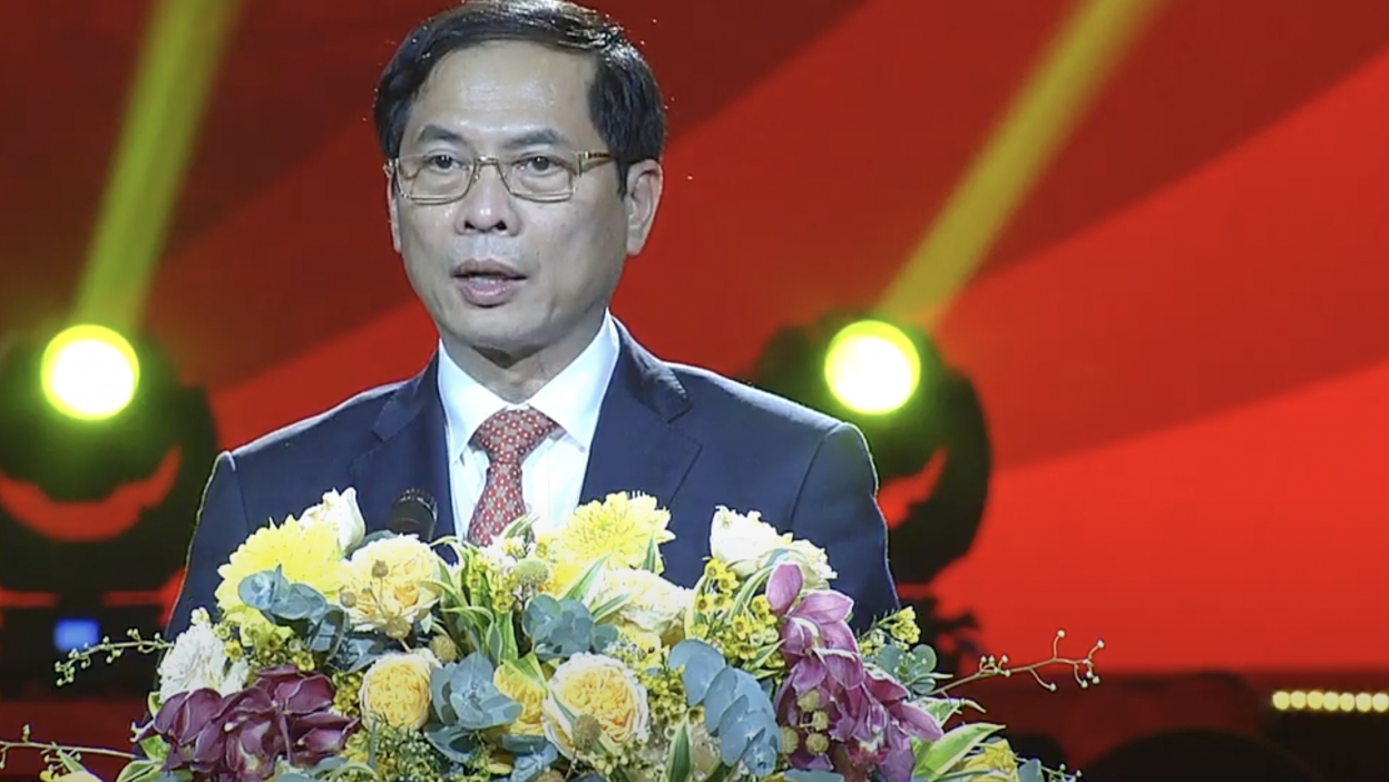 越南加强与伙伴方特别是与邻国、重要伙伴和传统朋友的关系