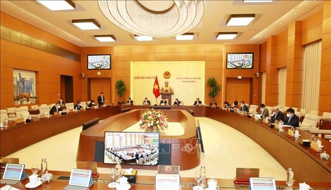 越南第十五届国会常委会第八次会议于2月15日正式开幕。