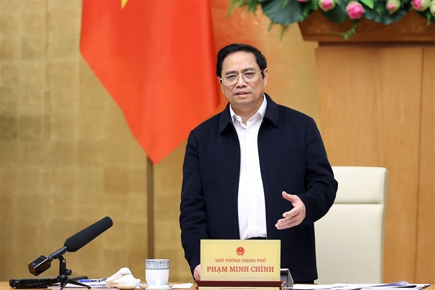 越南政府总理范明政主持召开政府与各地方全国视频会议。