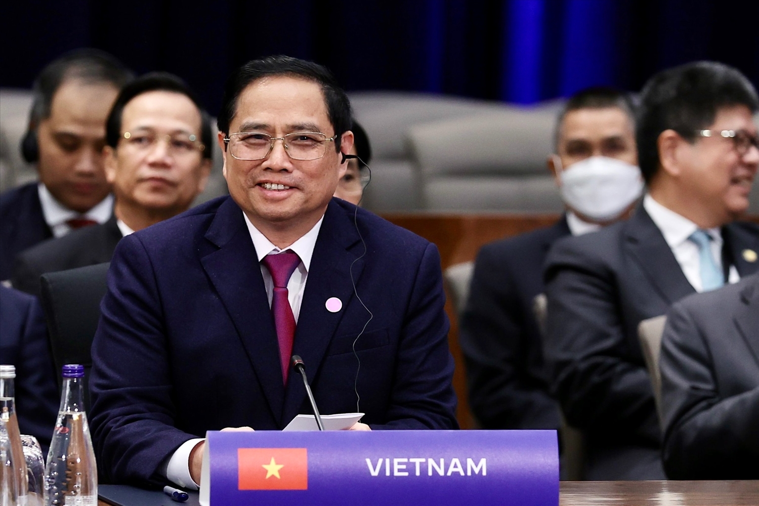 越南政府总理范明政此访继续开辟了双边关系前景。