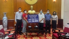 中国澳门越南海外同胞协会为支持防控疫情提供1.31亿越南盾