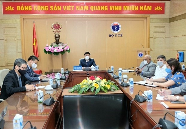 越南卫生部与古巴商讨新冠肺炎疫苗生产合作