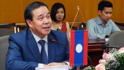 森菲特·洪邦光(Sengphet Houngboungnuang)大使谈到越南防控新冠疫情措施