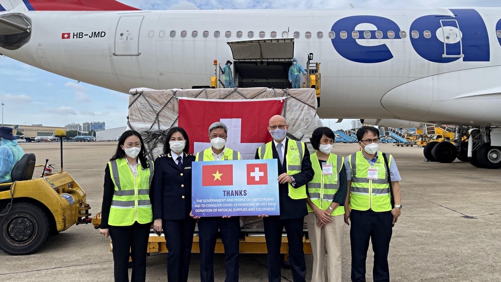 瑞士支助越南医疗物资   帮助抗击新冠疫情