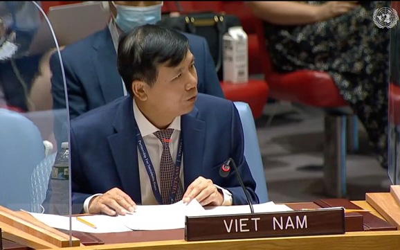 越南驻联合国代表团团长邓廷贵大使